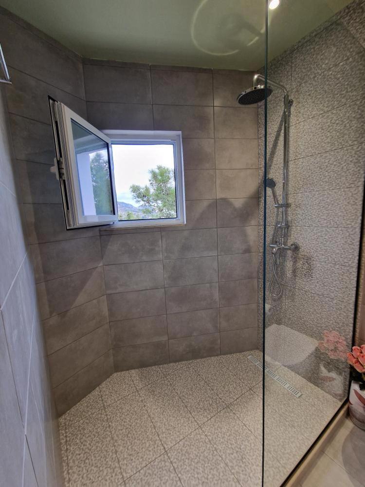Solymar Prive Apartment Архангелос Екстериор снимка