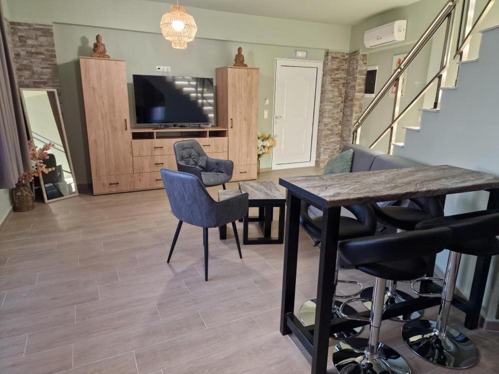 Solymar Prive Apartment Архангелос Екстериор снимка